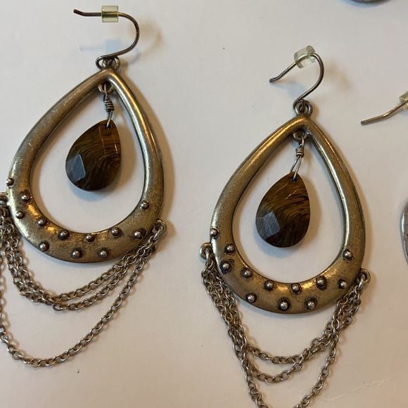 Set of 6 Pairs of Dangle Earrings - Picture 6 of 9